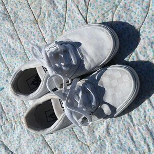 VANS youth size 13 White checkered Old Skool unisex